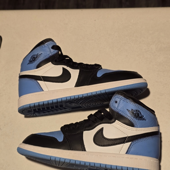 Jordan 1s UNC Excellent Condition - Picture 1 of 1